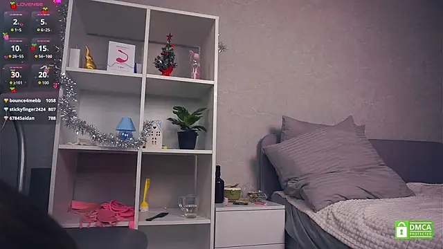 EarnestineGyllenband webcam