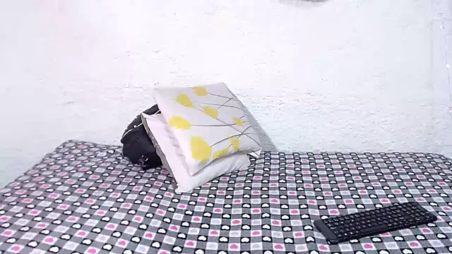 alise_coronado webcam