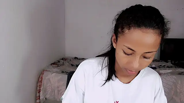 jasmin_brunette_ webcam