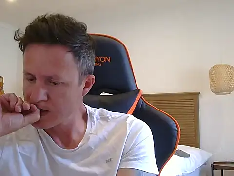 TroyDieselXXX webcam