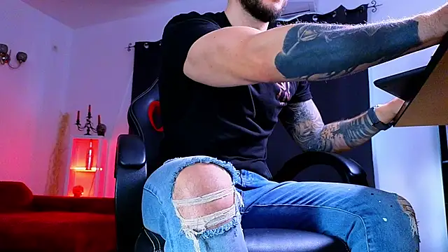 MightyAaron66 webcam