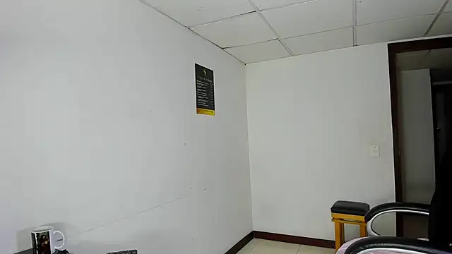 Aisha_hotts777 webcam