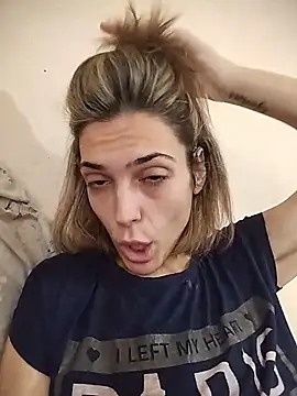 Webcam Model (SheTheDeeevil)  is live.Free join now!