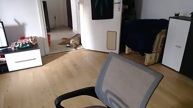 aliens4twenty (F young) - smoke topless