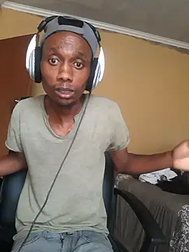 Hidden_African_Fruit webcam