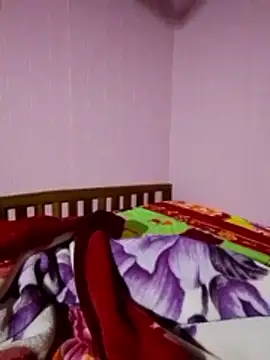 Webcam Model (Cloud-wh)  is live.Free join now!