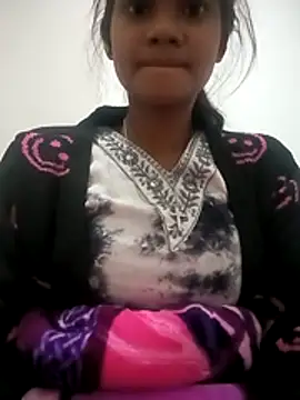 pritiqueen1001 webcam