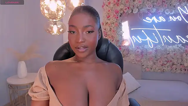 SavannahStorm webcam