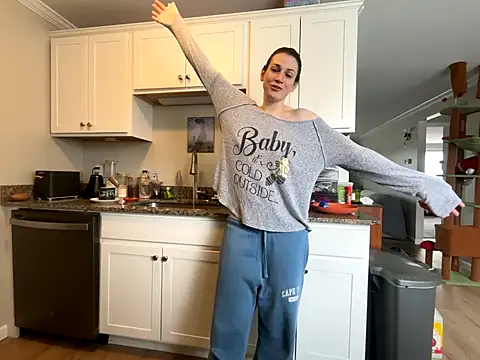 MissSwitch from StripChat is Freechat