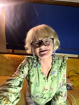 Webcam Model (ladyboatlady)  is live.Free join now!