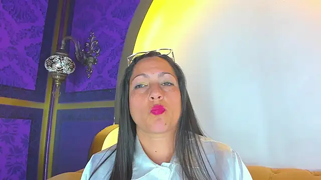 Scarlett_Barnes webcam