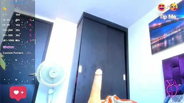 Alicia_Whitee webcam