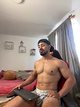 Ezzio_Scolaro webcam