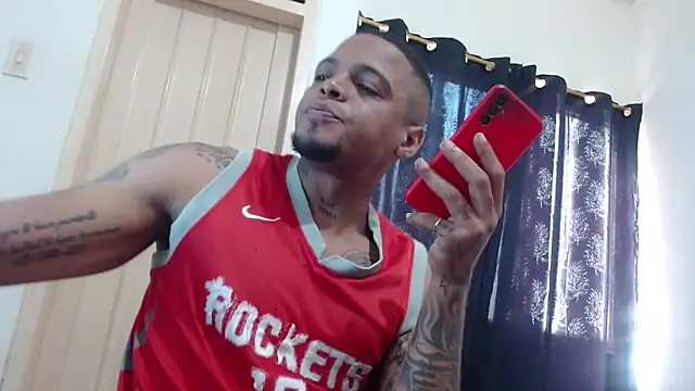 hot_and_naughty_latin webcam