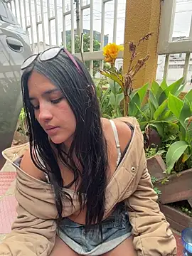 Webcam Model (Samantha_firee) is live