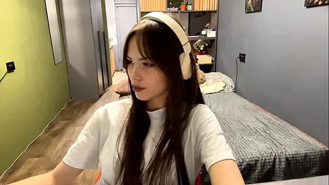 MysticAlisa webcam