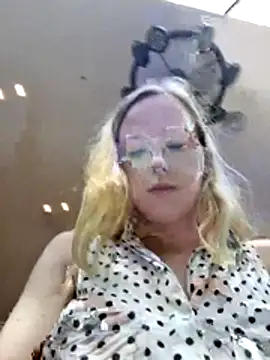 Public_Katrisha webcam