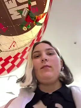 KateBurlesk webcam