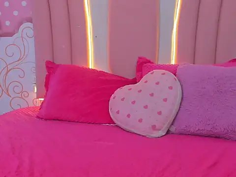 SofiaaBigBoobs webcam