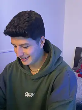 Goldenknight33 webcam