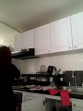 Scarlet_curly webcam