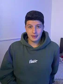 Goldenknight33 webcam