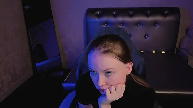 SirenaBlessing webcam