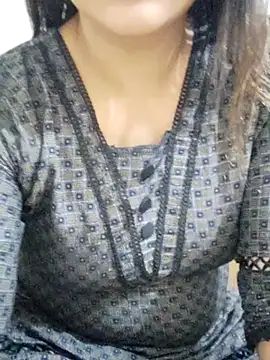 Webcam Model (Tanha18)  is live.Free join now!