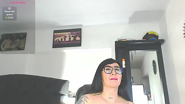 Vicky_hotmilf webcam