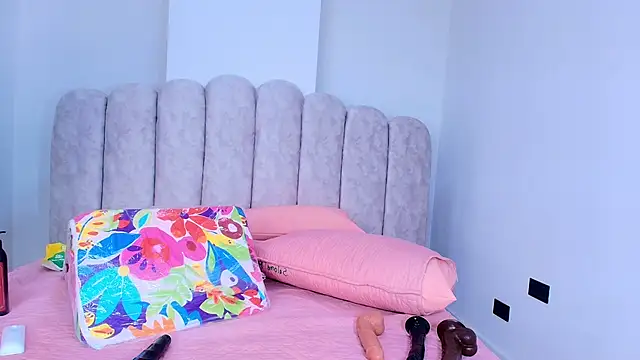 sharlott_miller webcam