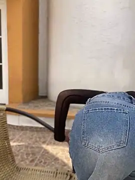 MiaScott_Pink webcam