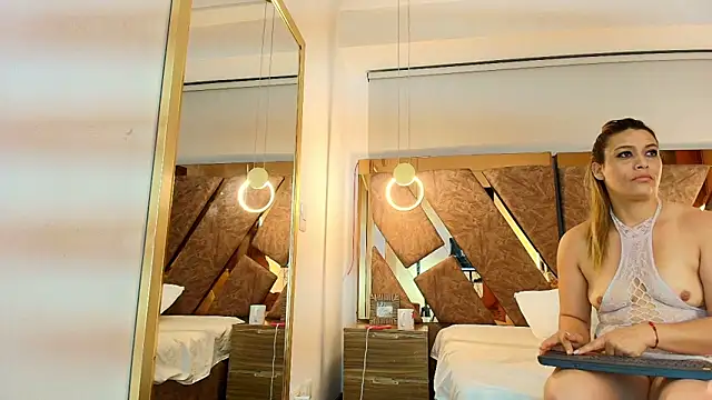 zarah_andrew__ webcam