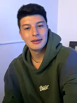 Goldenknight33 webcam