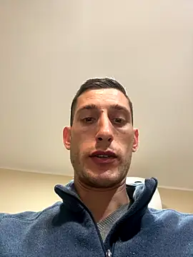 gionnytav (M young) - Sborrata cum con dildo inculo +squirto