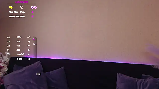 anna_chatstrip webcam