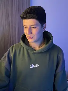 Goldenknight33 webcam