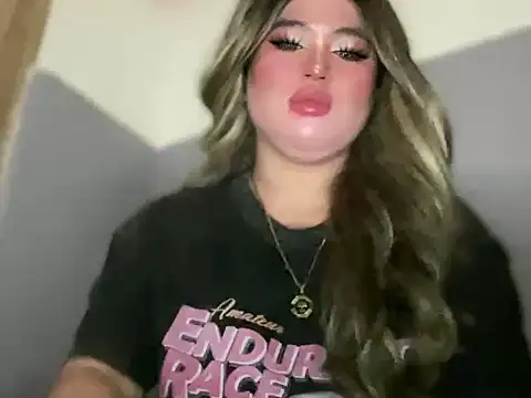 Naughtyrosecum webcam