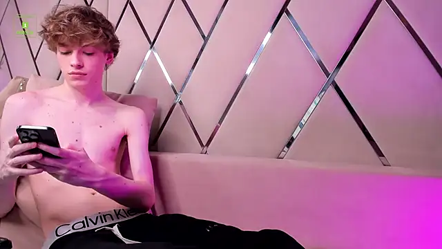 kevin_garsia (M twink) - jerk off 2 min