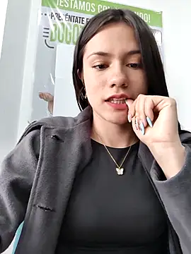 charlotte__05 (Ask my age) - RIDE DILDO IN ASS🥵💦/ ticket 16