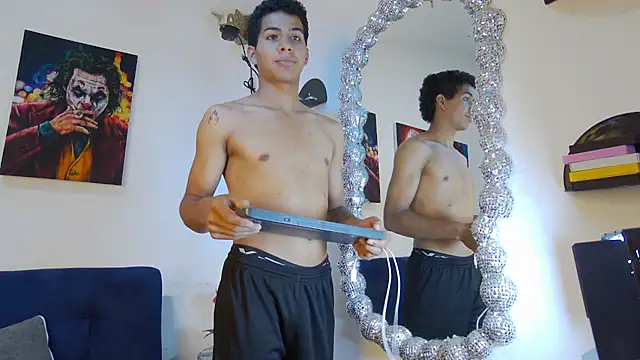 Noah_Greenhart webcam