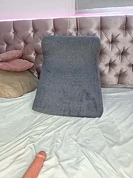 anal_luucia (F young) - 5 fingers in my ass🍑