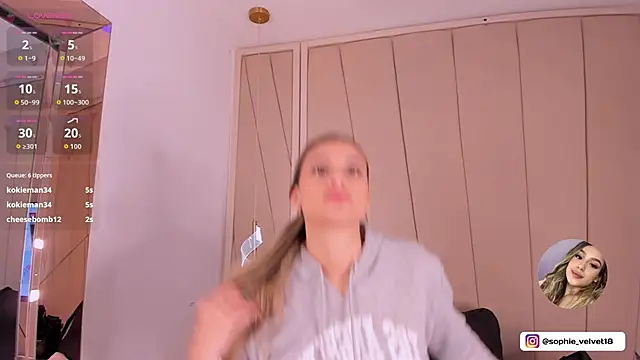 Sophie-velvet webcam