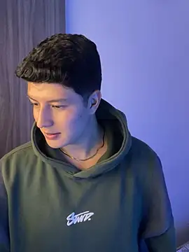 Goldenknight33 webcam