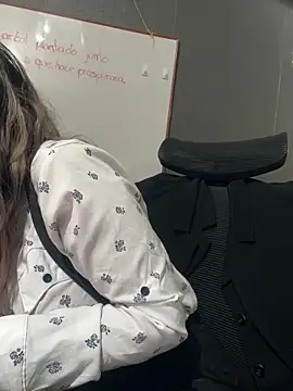 Isabella_Varella webcam