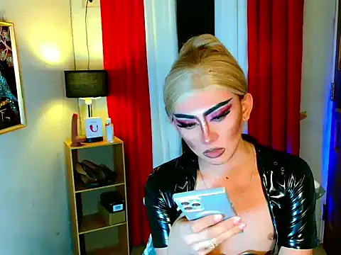 HOLLYWOOD_QUEEN_88 webcam