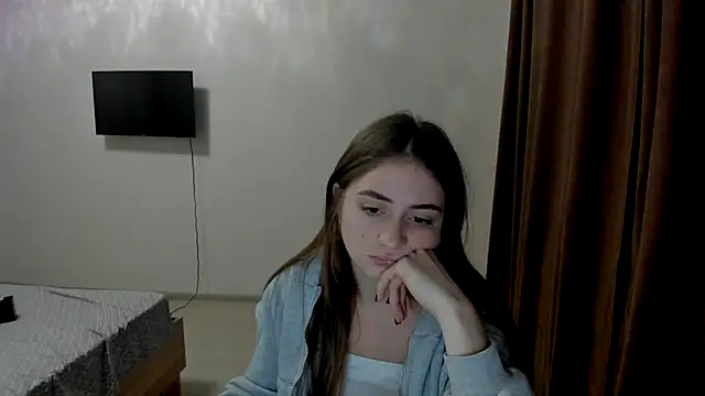 LilyHaart webcam