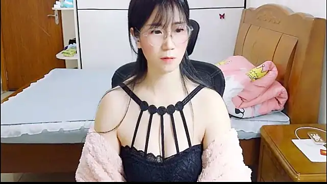 Strawberry_baby webcam