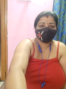 lathikaqueentamil webcam