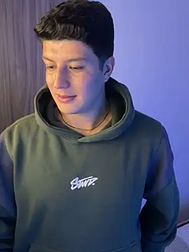 Goldenknight33 webcam