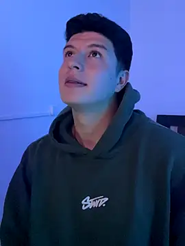 Goldenknight33 webcam